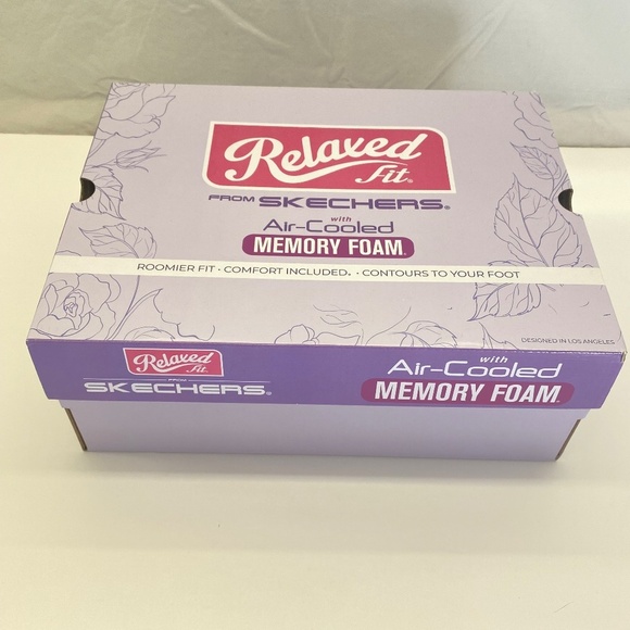 NWT Skechers - Memory Foam Boot - Water Repellent - Women's Size 7 (Free Gift!) - Picture 11 of 11